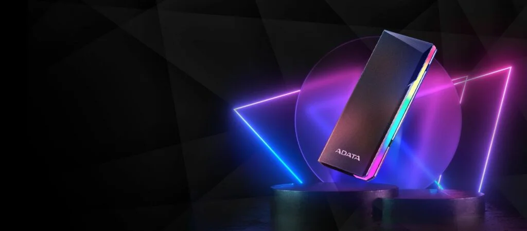 AZ ADATA BEMUTATJA AZ EC700G RGB KÜLSŐ SSD HÁZAT