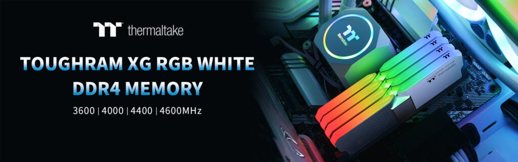 A THERMALTAKE BEMUTATTA A FEHÉR SZÍNŰ TOUGHRAM XG RGB DDR4 MEMÓRIAMODULOKAT