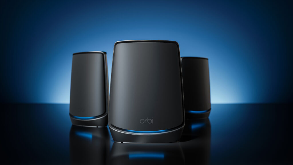 A NETGEAR MEGNYITJA AZ UTAT A LEGGYORSABB  OTTHONI SZÉLESSÁVÚ KAPCSOLATOK ELŐTT AZ ÚJ  10 GIGABITES ORBI HÁROMSÁVOS WIFI 6 MESH RENDSZERREL