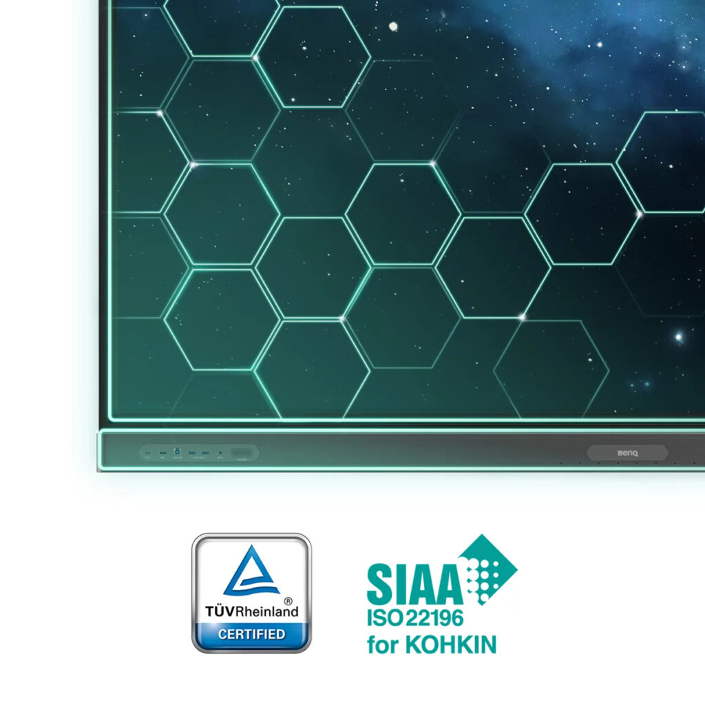 A BENQ RP03 SOROZAT HATALMAS UGRÁST TESZ AZ INTERAKTÍV KIJELZŐTECHNOLÓGIÁBAN KIMAGASLÓ VÉDELEMMEL A DIÁKOK EGÉSZSÉGÉÉRT